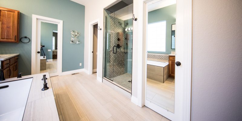 instalar puertas correderas baño