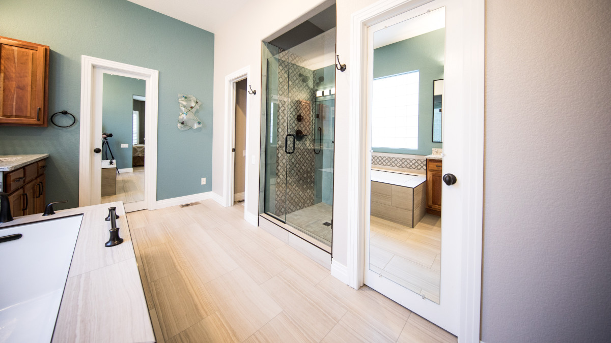 instalar puertas correderas baño