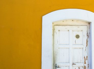 reparar puerta astillada